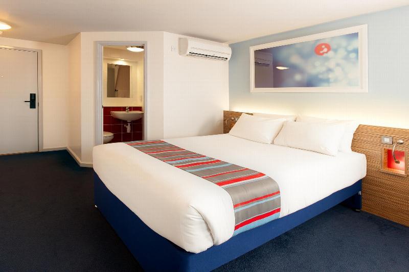 דרבי Travelodge Burton-Upon-Trent Central מראה חיצוני תמונה